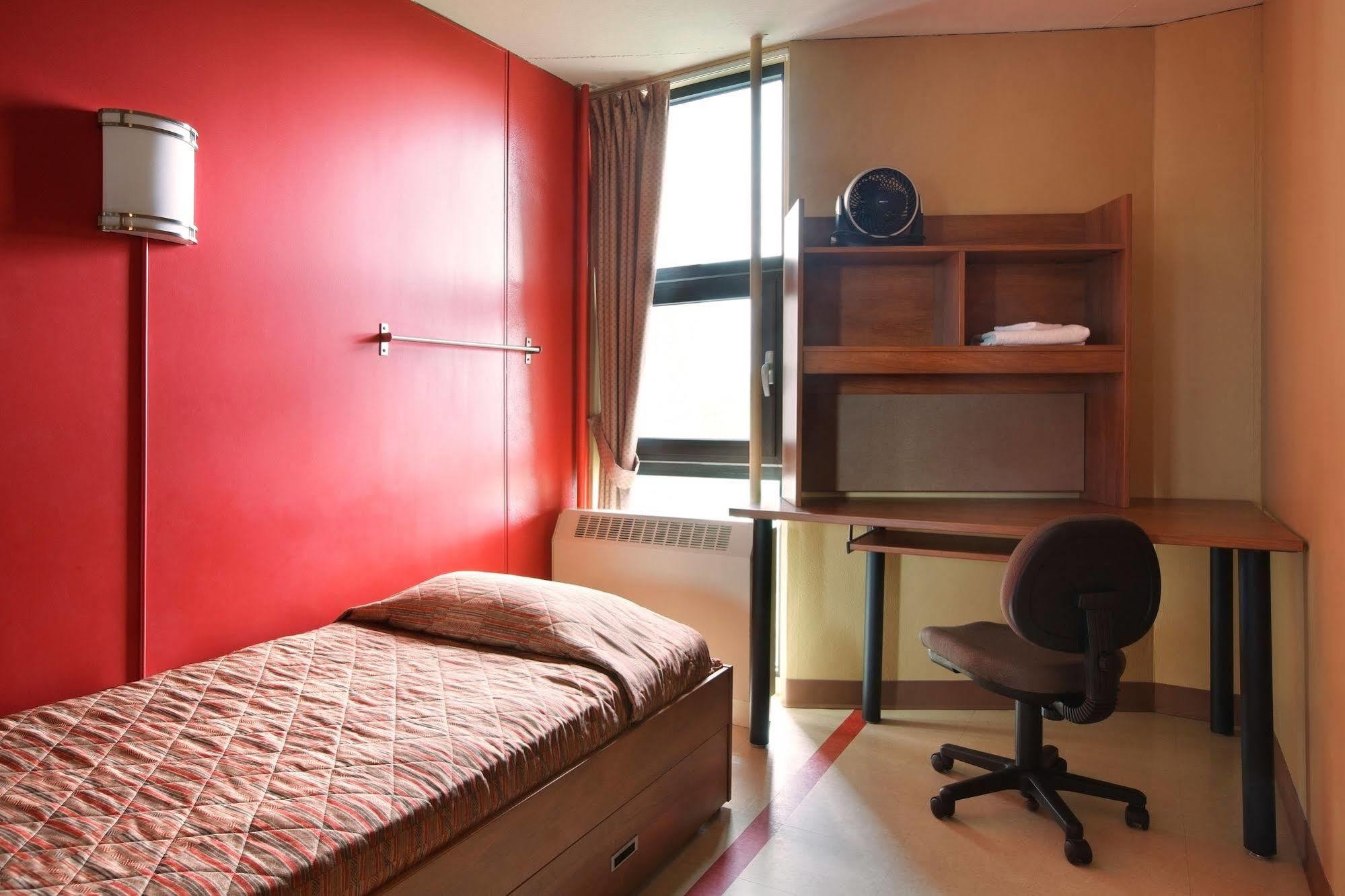 Superior Single Room,705978223:JPEG
